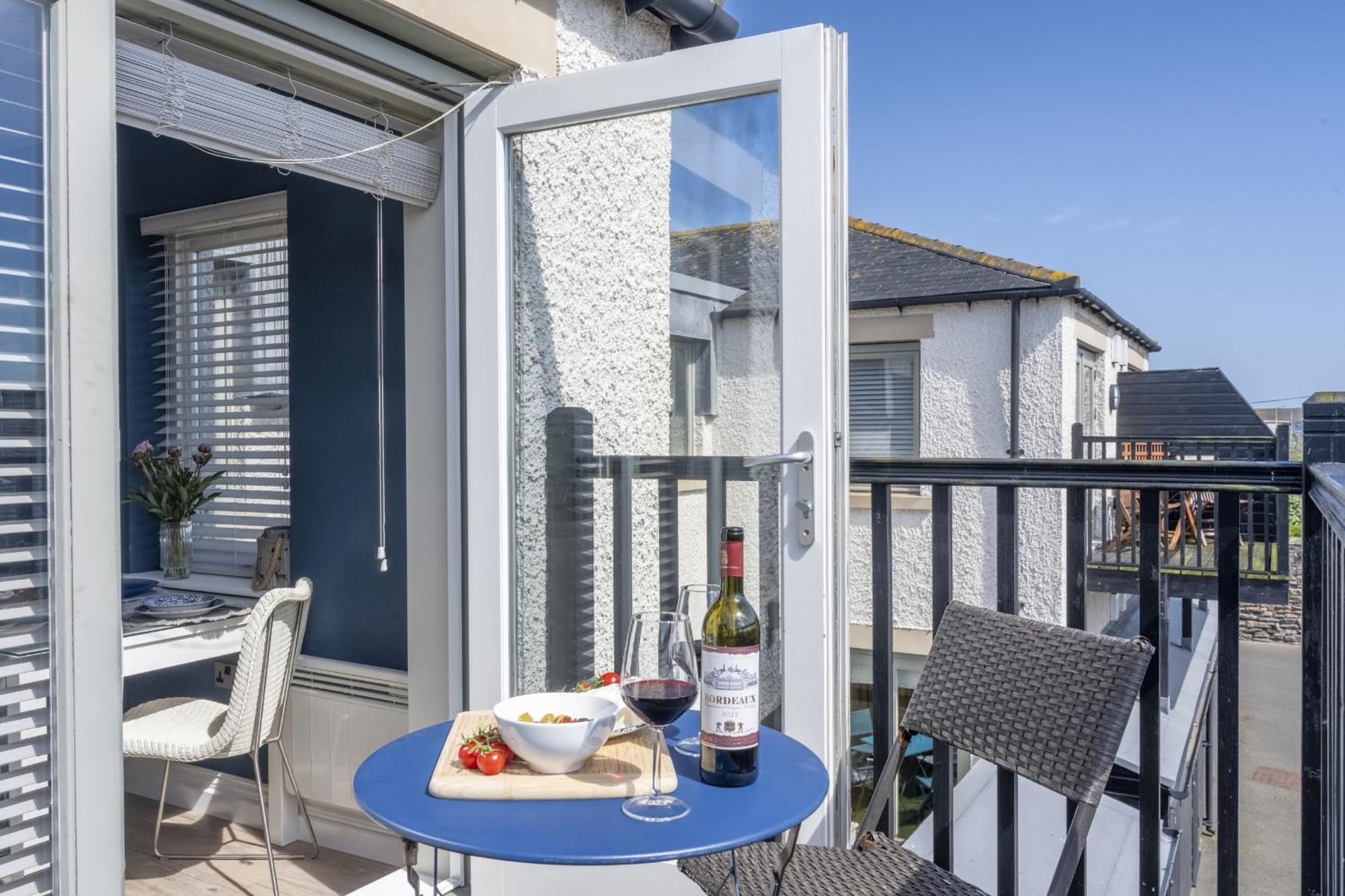 Northern Hideaways, Seascape Seahouses Exterior photo