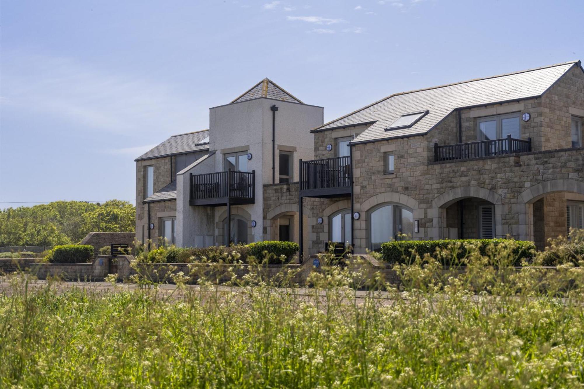 Northern Hideaways, Seascape Seahouses Exterior photo