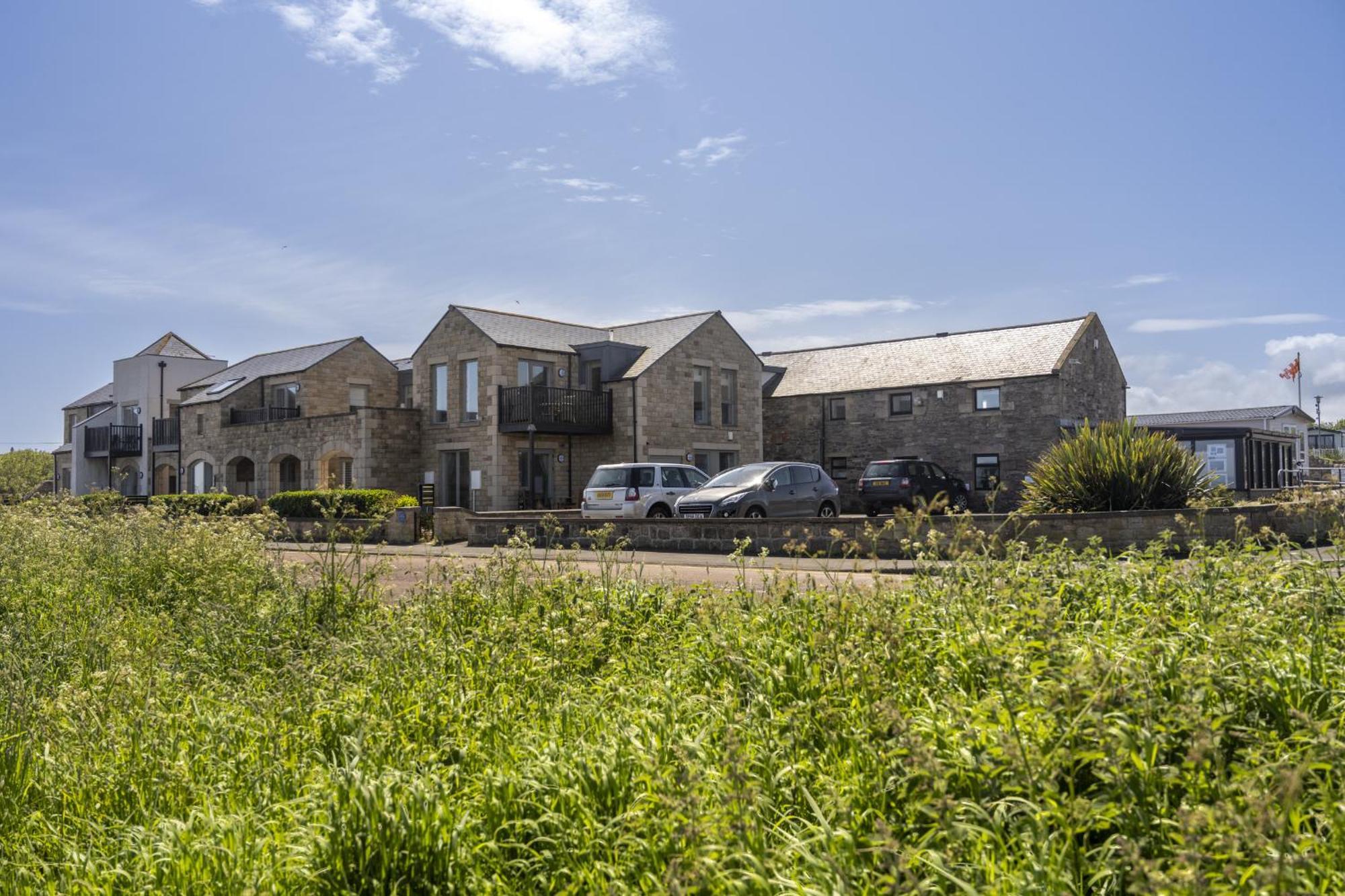 Northern Hideaways, Seascape Seahouses Exterior photo