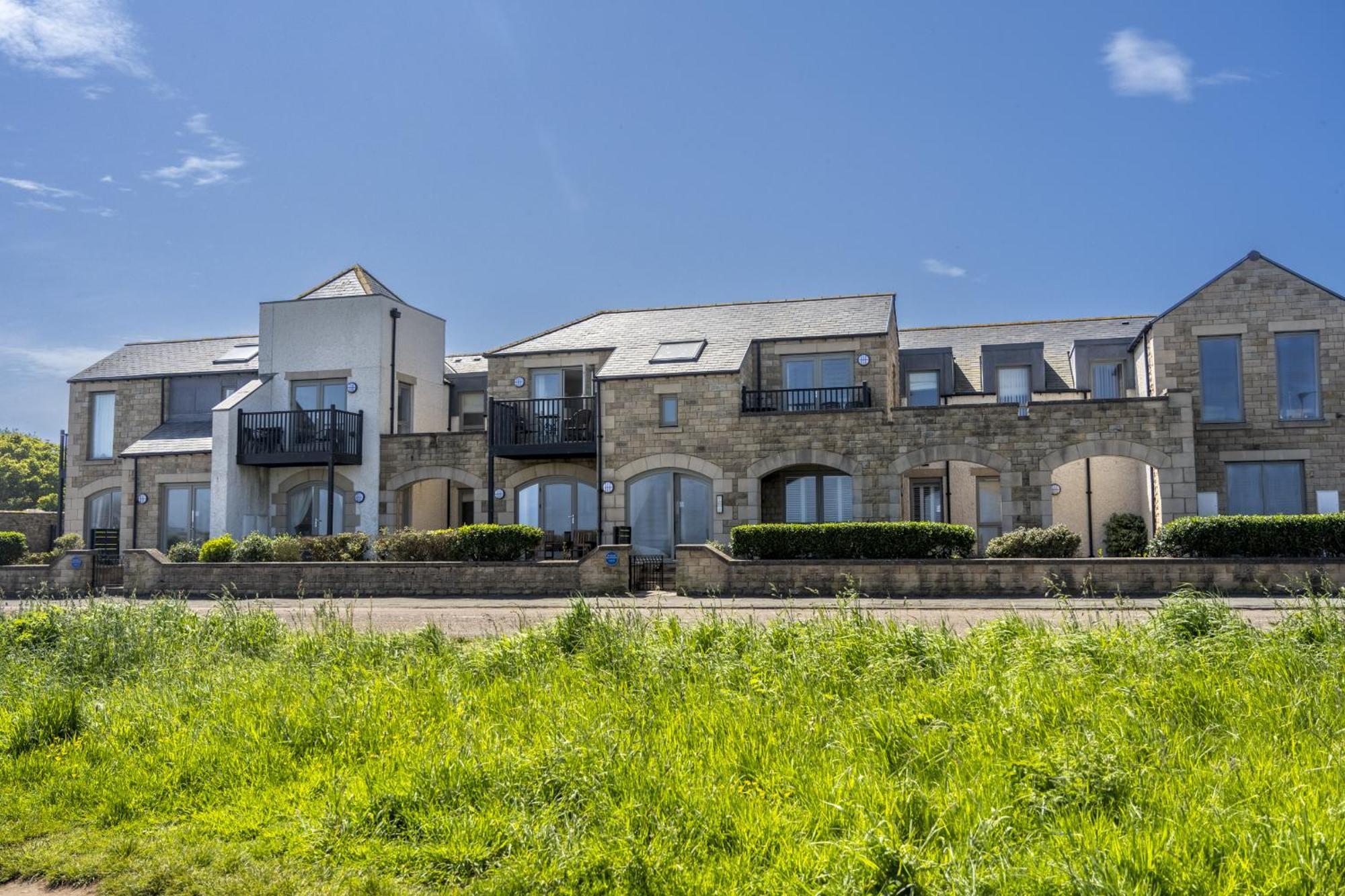 Northern Hideaways, Seascape Seahouses Exterior photo